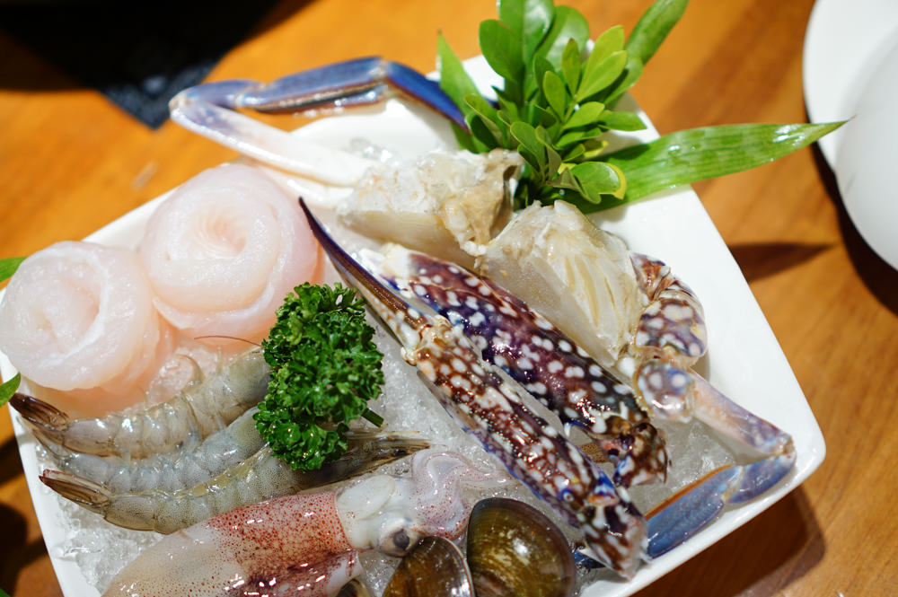 台北高檔活海鮮火鍋店│大釧鍋物 法國藍龍蝦雙人套餐│新鮮到完全不需要醬料│捷運南京復興站 台北高檔活海鮮火鍋店│大釧鍋物 法國藍龍蝦雙人套餐│新鮮到完全不需要醬料│捷運南京復興站