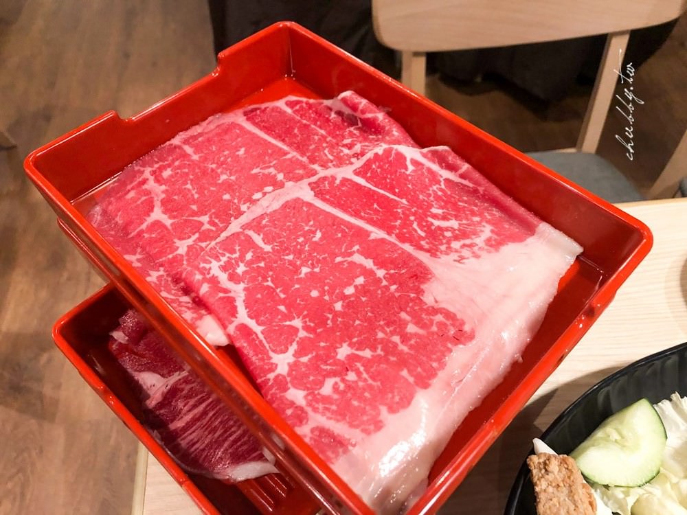 和牛涮值不值得去吃?和牛涮心得,王品集團新品牌:美國和牛、和牛握壽司吃到飽! 和牛涮值不值得去吃?和牛涮心得,王品集團新品牌:美國和牛、和牛握壽司吃到飽!