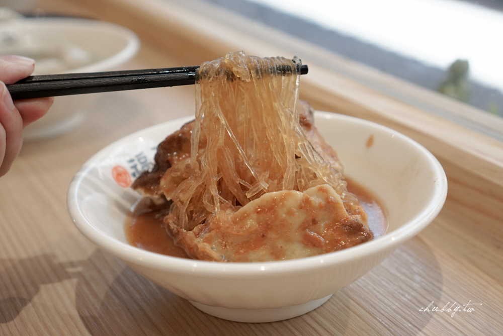 淡水老街福又又魚丸湯|文青風阿給魚丸湯店|奢侈松板豬入料的超Q彈魚丸|菜單價錢 淡水老街福又又魚丸湯|文青風阿給魚丸湯店|奢侈松板豬入料的超Q彈魚丸|菜單價錢