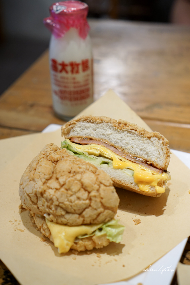 高三孝碳烤土司 麟光站店│姊吃得是校園的回憶!碳烤土司、脆皮菠蘿堡、家傳蘿蔔糕超美味! 高三孝碳烤土司 麟光站店│姊吃得是校園的回憶!碳烤土司、脆皮菠蘿堡、家傳蘿蔔糕超美味!