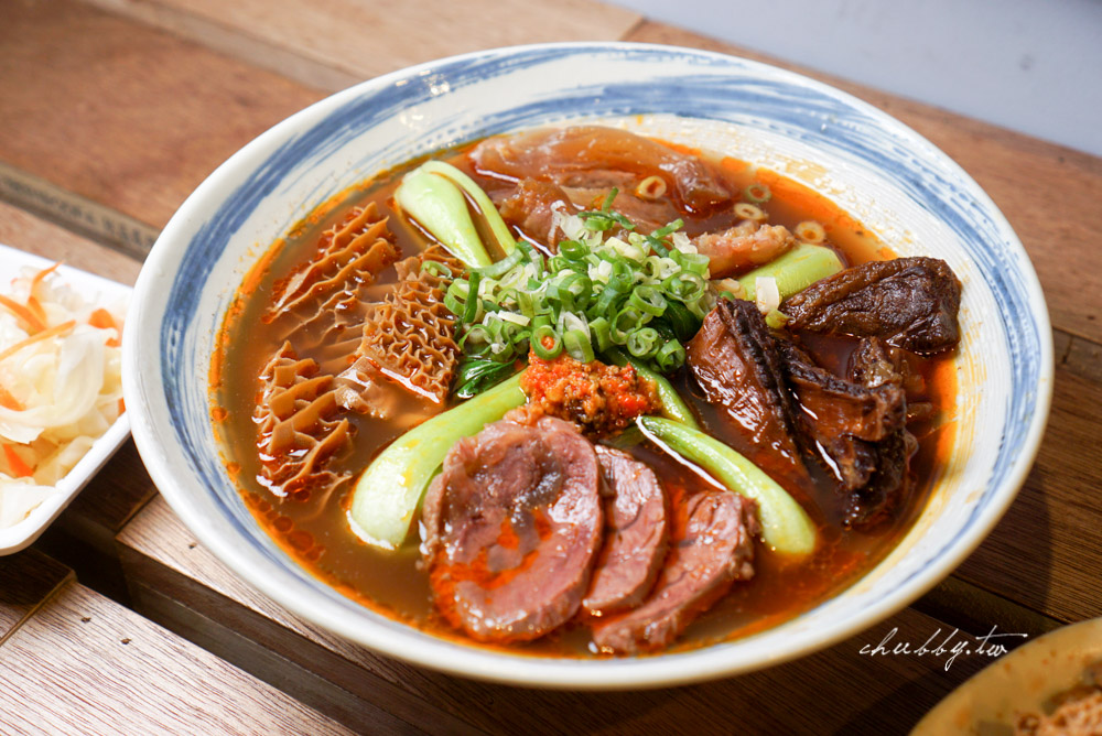神仙牛肉麵│南京復興站美食：第一家被製成日本泡麵的牛肉麵