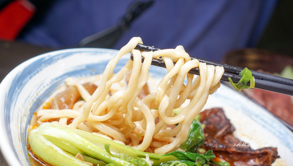 神仙牛肉麵│南京復興站美食：第一家被製成日本泡麵的牛肉麵
