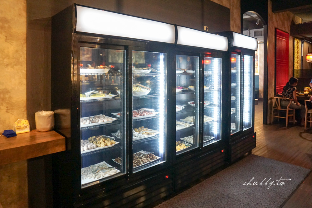藝爐晏火鍋美術館，在美術館裡吃火鍋！汐止全新吃到飽火鍋藝術空間，網美風超好拍！