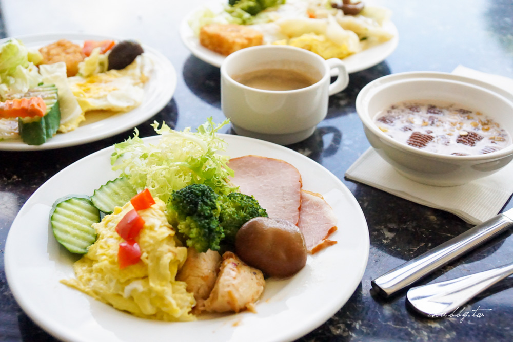 台中大坑日光溫泉會館：台中親子飯店首選，一泊二食，超狂獨立泡湯區、高級Buffet完美享受！