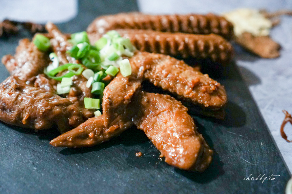 黑竹園雞腳凍│清宮御膳房御廚私傳的老滷味雞腳凍在彰化員林！冰鎮滷味、Q彈雞腳凍、香滷鴨翅凍涮嘴停不下來