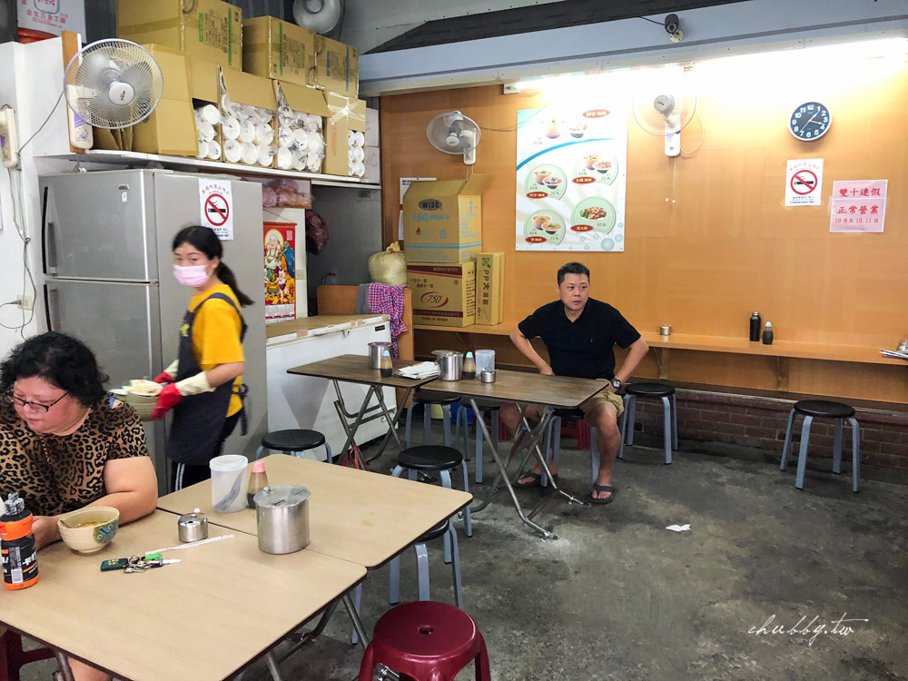 葉記大腸蚵仔麵線│隱藏在南崁聯福利中心後的神秘沙茶麵線 ，超入味滷大腸好吃到額外多點一份！為了他，早上我吃大腸麵線當早餐