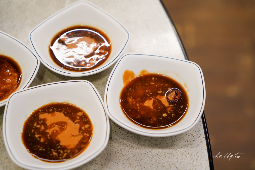 糊塗羊肉爐新海店:板橋羊肉爐推薦40年老店,使用國產溫體羊肉,帶皮羊肉皮燉軟嫩,羊油麵線香滑綿順! 糊塗羊肉爐新海店:板橋羊肉爐推薦40年老店,使用國產溫體羊肉,帶皮羊肉皮燉軟嫩,羊油麵線香滑綿順!