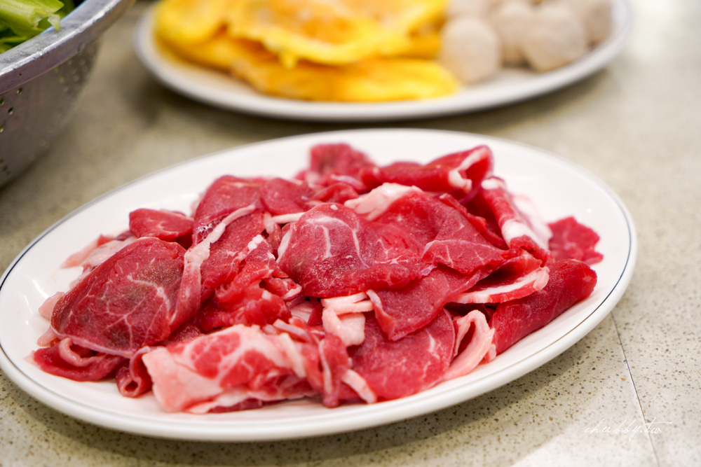 糊塗羊肉爐新海店:板橋羊肉爐推薦40年老店,使用國產溫體羊肉,帶皮羊肉皮燉軟嫩,羊油麵線香滑綿順! 糊塗羊肉爐新海店:板橋羊肉爐推薦40年老店,使用國產溫體羊肉,帶皮羊肉皮燉軟嫩,羊油麵線香滑綿順!