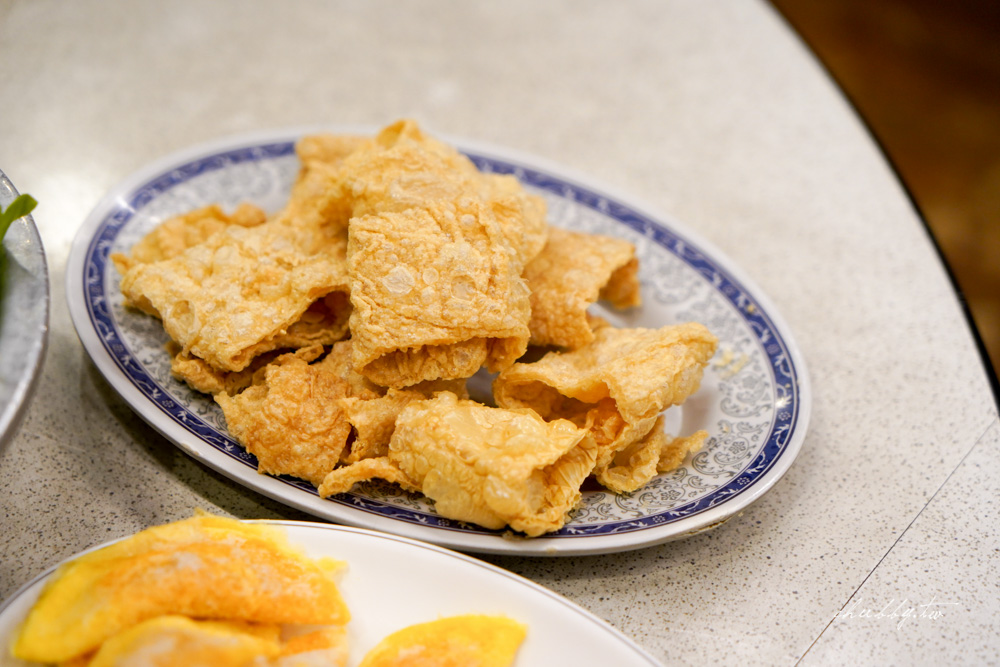 糊塗羊肉爐新海店:板橋羊肉爐推薦40年老店,使用國產溫體羊肉,帶皮羊肉皮燉軟嫩,羊油麵線香滑綿順! 糊塗羊肉爐新海店:板橋羊肉爐推薦40年老店,使用國產溫體羊肉,帶皮羊肉皮燉軟嫩,羊油麵線香滑綿順!