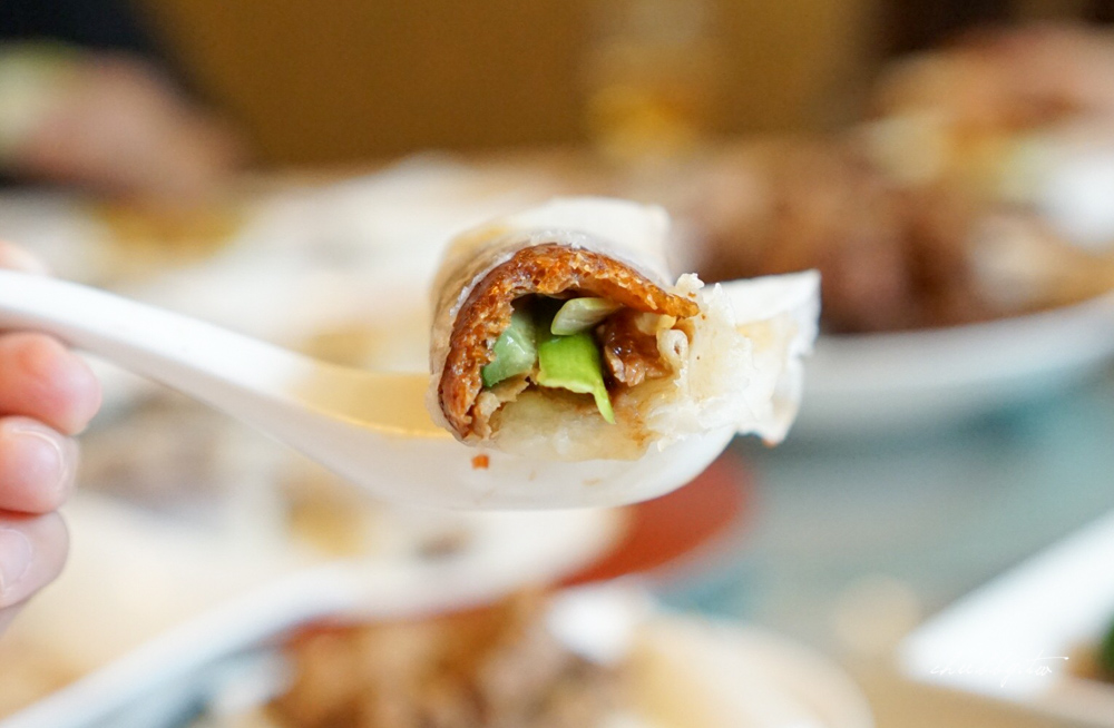 福華飯店江南春餐廳 江南掛爐烤鴨一鴨四吃 老江浙菜功夫料理,年節聚餐最佳首選! 福華飯店江南春餐廳 江南掛爐烤鴨一鴨四吃 老江浙菜功夫料理,年節聚餐最佳首選!