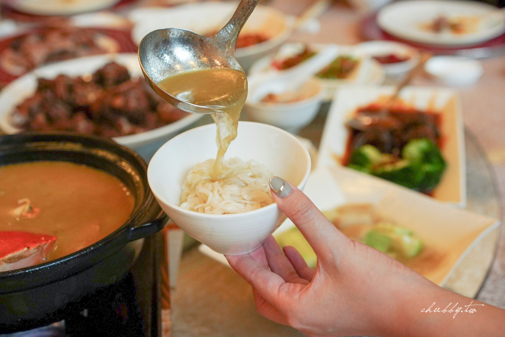 福華飯店江南春餐廳 江南掛爐烤鴨一鴨四吃 老江浙菜功夫料理,年節聚餐最佳首選! 福華飯店江南春餐廳 江南掛爐烤鴨一鴨四吃 老江浙菜功夫料理,年節聚餐最佳首選!