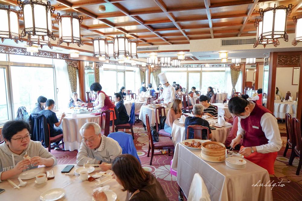 福華飯店江南春餐廳 江南掛爐烤鴨一鴨四吃 老江浙菜功夫料理,年節聚餐最佳首選! 福華飯店江南春餐廳 江南掛爐烤鴨一鴨四吃 老江浙菜功夫料理,年節聚餐最佳首選!