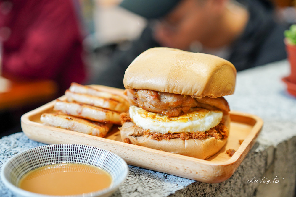 【行天宮早餐】軟食力行天宮店,香腸粉漿蛋餅、黑糖饅頭夾豆乳雞,台北好吃粉漿蛋餅推薦,軟食力菜單 【行天宮早餐】軟食力行天宮店,香腸粉漿蛋餅、黑糖饅頭夾豆乳雞,台北好吃粉漿蛋餅推薦,軟食力菜單