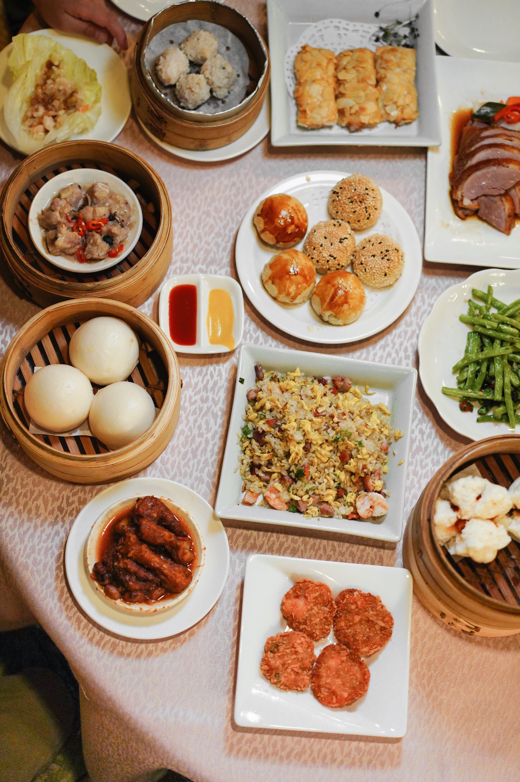 福華大飯店珍珠坊港點吃到飽開跑！把明爐烤鴨吃到飽真的值，吃到最划算的點法看這裡！