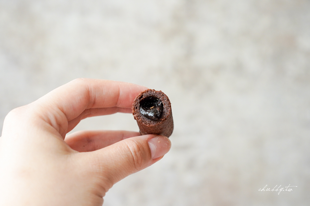 日月潭美食│哖記紅茶蛋捲：日月潭伴手禮推薦，超涮嘴的日月潭紅茶蛋捲