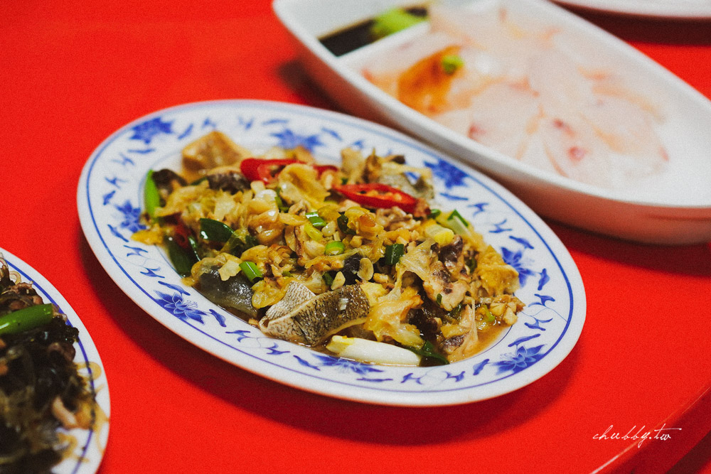澎湖小門海鮮餐廳推薦：澎湖阿挺海鮮，40年老店，澎湖鯨魚洞、小門必吃小管麵線，最推薦的澎湖好吃小管麵線