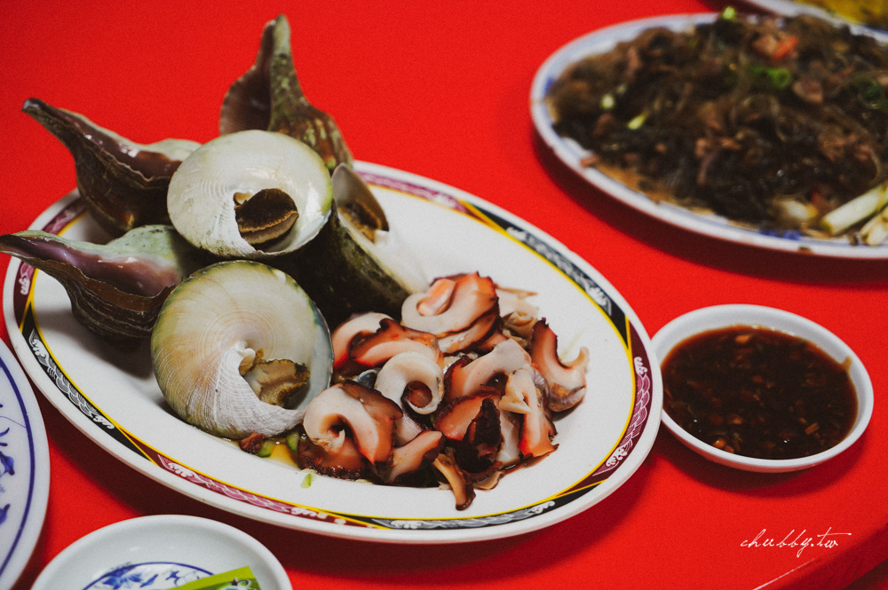 澎湖小門海鮮餐廳推薦：澎湖阿挺海鮮，40年老店，澎湖鯨魚洞、小門必吃小管麵線，最推薦的澎湖好吃小管麵線