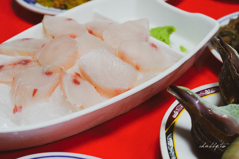 澎湖小門海鮮餐廳推薦：澎湖阿挺海鮮，40年老店，澎湖鯨魚洞、小門必吃小管麵線，最推薦的澎湖好吃小管麵線