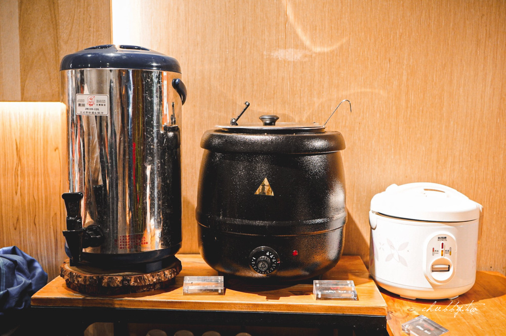 澎湖沐一豬排，澎湖超道地日式炸豬排，越光米/味噌湯/高麗菜絲無限量供應，澎湖美食推薦