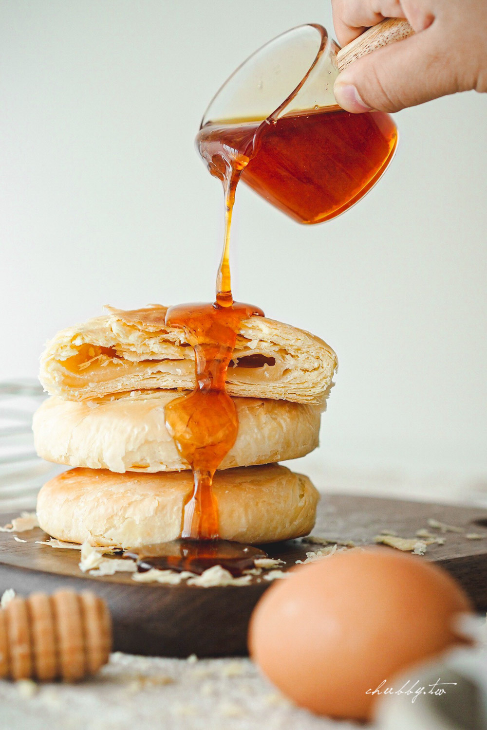 年節禮盒推薦:全國太陽餅冠軍如邑堂太陽餅、香鬆帶勁的椒辛肉鬆餅、香濃抹茶X黑糖麻糬抹Q餅,三個願望一次滿足! 年節禮盒推薦:全國太陽餅冠軍如邑堂太陽餅、香鬆帶勁的椒辛肉鬆餅、香濃抹茶X黑糖麻糬抹Q餅,三個願望一次滿足!