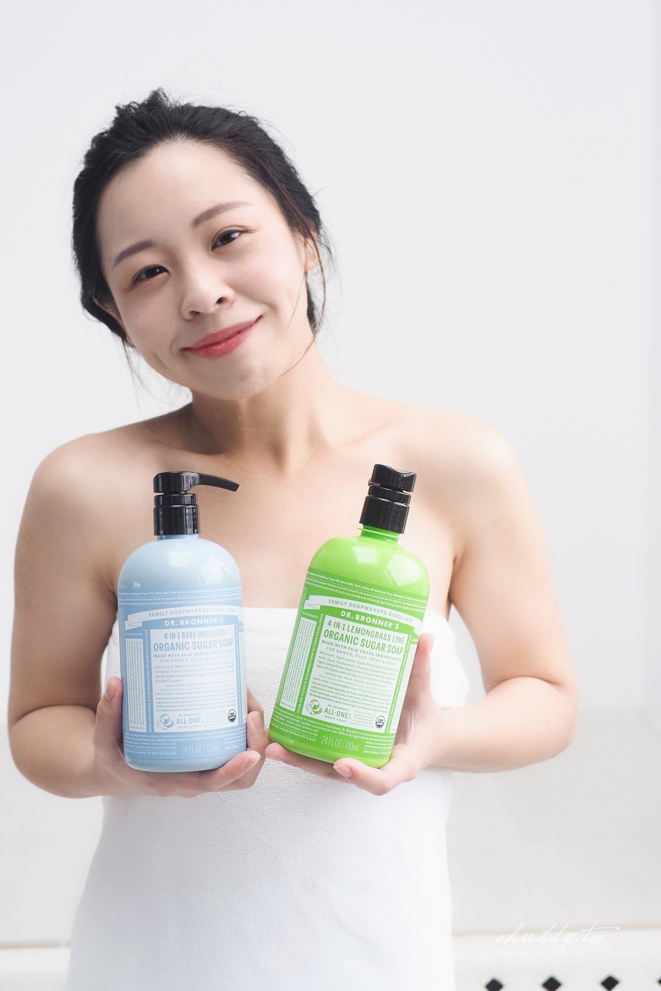 每秒賣出2.2瓶的美國Dr.Bronner’s布朗博士,敏感肌也適合!明星商品18in1潔膚露、家務萬用清潔劑、噴霧乾洗手開箱心得與年前補貨團 每秒賣出2.2瓶的美國Dr.Bronner’s布朗博士,敏感肌也適合!明星商品18in1潔膚露、家務萬用清潔劑、噴霧乾洗手開箱心得與年前補貨團
