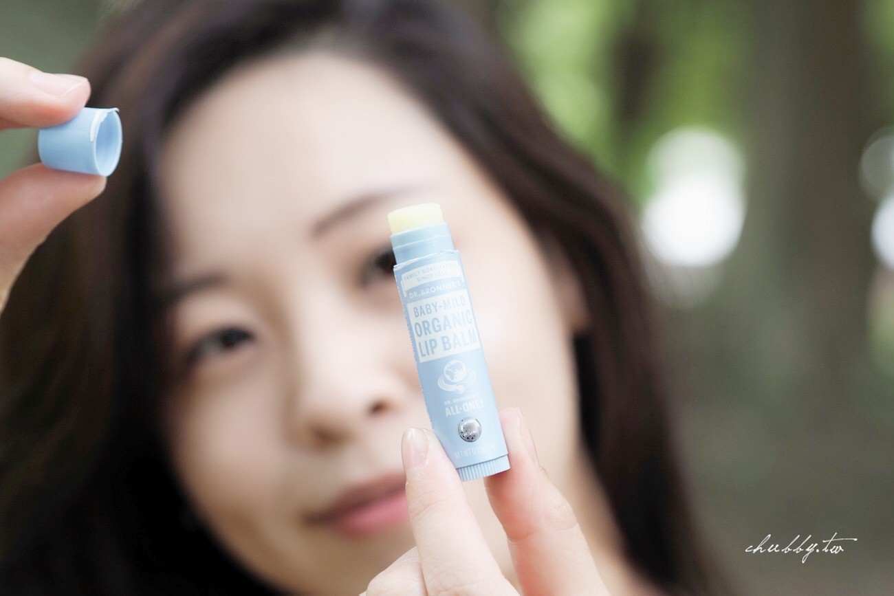每秒賣出2.2瓶的美國Dr.Bronner’s布朗博士,敏感肌也適合!明星商品18in1潔膚露、家務萬用清潔劑、噴霧乾洗手開箱心得與年前補貨團 每秒賣出2.2瓶的美國Dr.Bronner’s布朗博士,敏感肌也適合!明星商品18in1潔膚露、家務萬用清潔劑、噴霧乾洗手開箱心得與年前補貨團