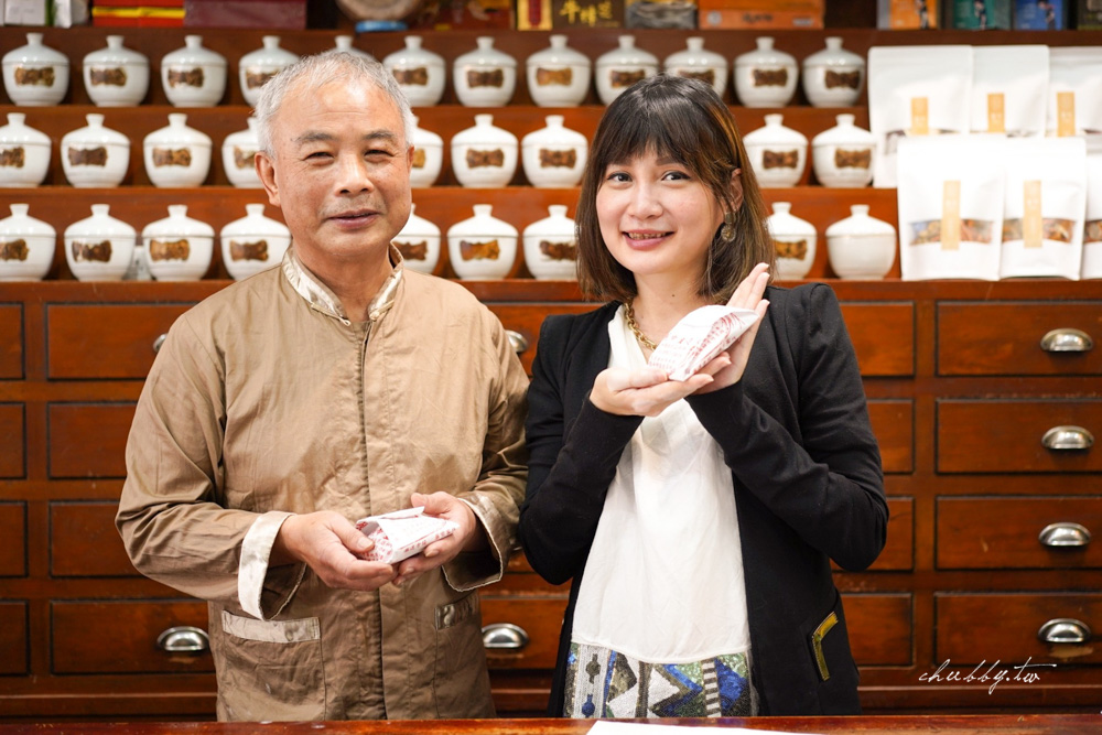 原來中藥行有賣熱紅酒香料包、私藏滷包、四神湯…這些東西?一起探訪婆婆媽媽的廚房寶庫!Feat.窩廚房 原來中藥行有賣熱紅酒香料包、私藏滷包、四神湯…這些東西?一起探訪婆婆媽媽的廚房寶庫!Feat.窩廚房