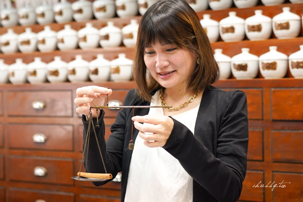 原來中藥行有賣熱紅酒香料包、私藏滷包、四神湯…這些東西?一起探訪婆婆媽媽的廚房寶庫!Feat.窩廚房 原來中藥行有賣熱紅酒香料包、私藏滷包、四神湯…這些東西?一起探訪婆婆媽媽的廚房寶庫!Feat.窩廚房