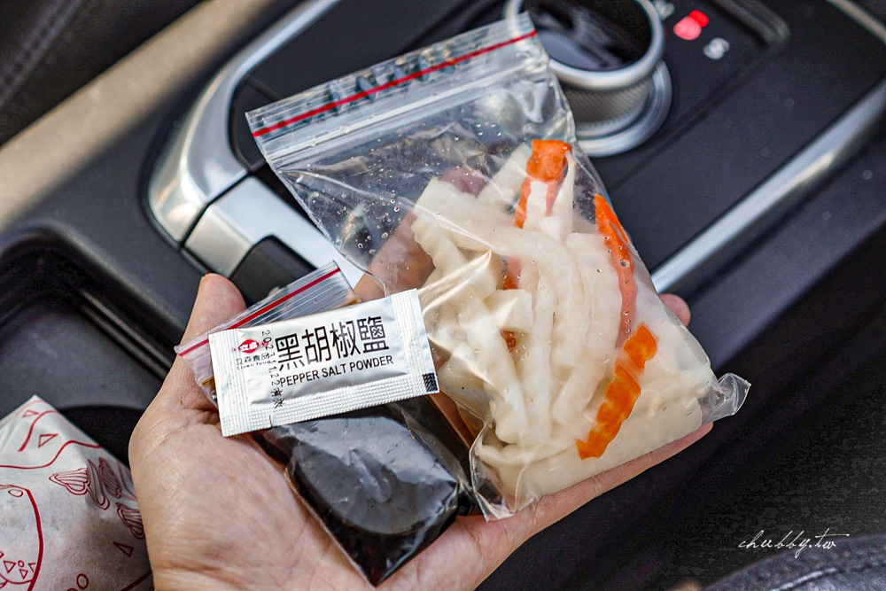 台南佳里美食│三姊妹越南烤乳豬，完美神極脆皮燒肉，烤乳豬法國麵包怎麼可以這麼好吃！