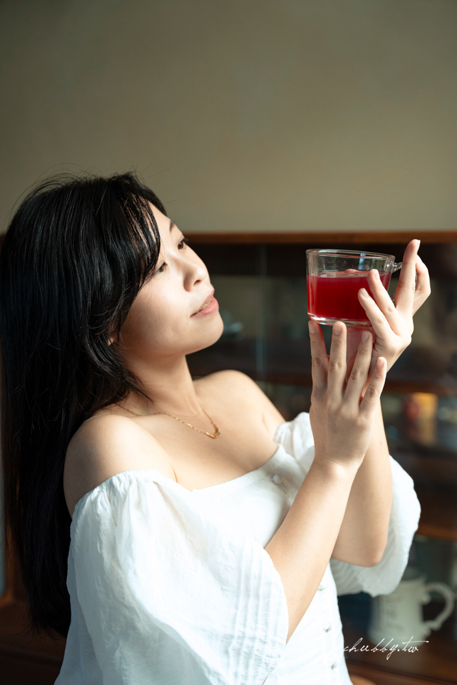 妳喝的果汁是100%原汁嗎？果汁界的LV！德國生機果汁Voelkel蔓越莓汁、黑棗汁、蘋果汁開箱試飲心得