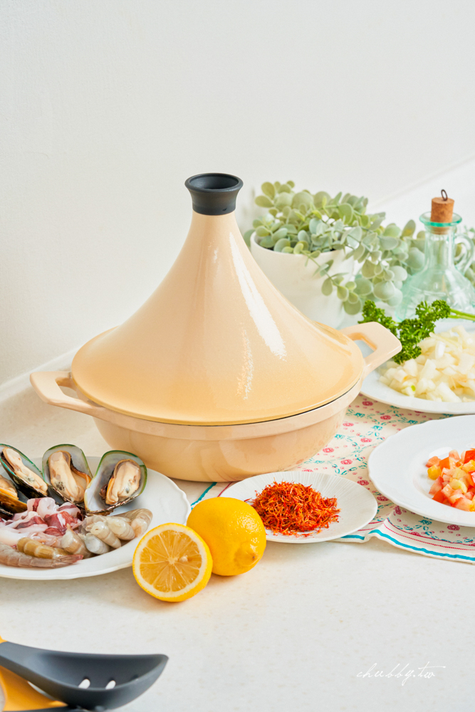 塔吉鍋料理:簡易版西班牙海鮮飯食譜,偷吃步一樣超好吃! 塔吉鍋料理:簡易版西班牙海鮮飯食譜,偷吃步一樣超好吃!
