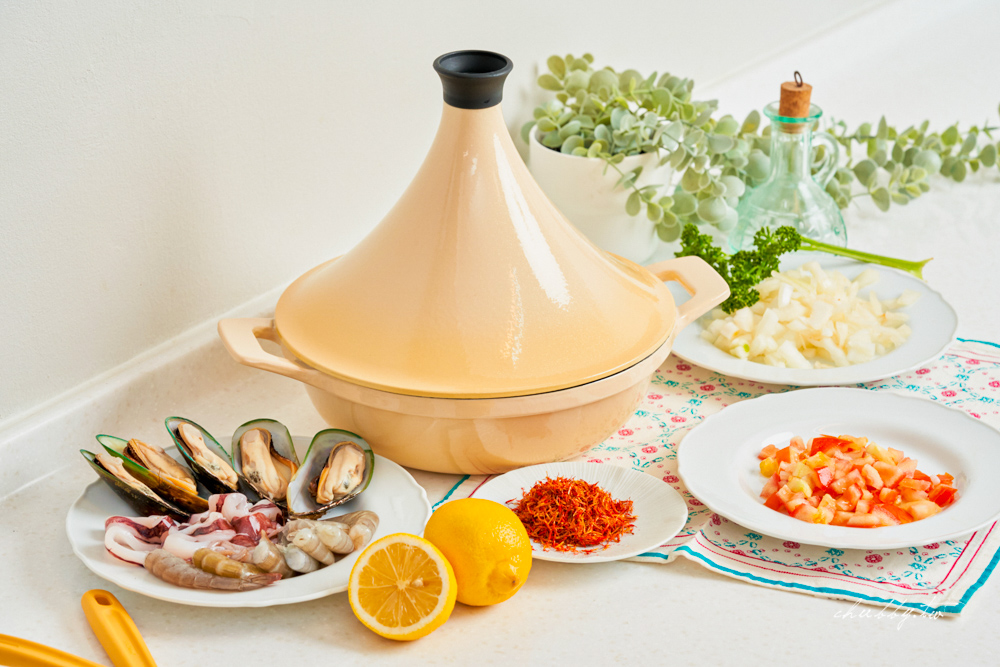 塔吉鍋料理:簡易版西班牙海鮮飯食譜,偷吃步一樣超好吃! 塔吉鍋料理:簡易版西班牙海鮮飯食譜,偷吃步一樣超好吃!