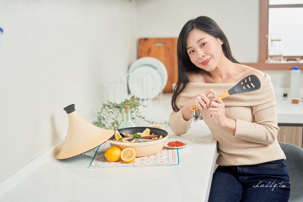 塔吉鍋料理:簡易版西班牙海鮮飯食譜,偷吃步一樣超好吃! 塔吉鍋料理:簡易版西班牙海鮮飯食譜,偷吃步一樣超好吃!