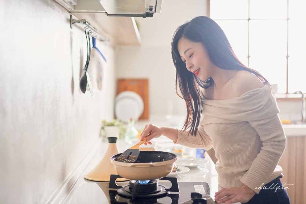 塔吉鍋料理:簡易版西班牙海鮮飯食譜,偷吃步一樣超好吃! 塔吉鍋料理:簡易版西班牙海鮮飯食譜,偷吃步一樣超好吃!