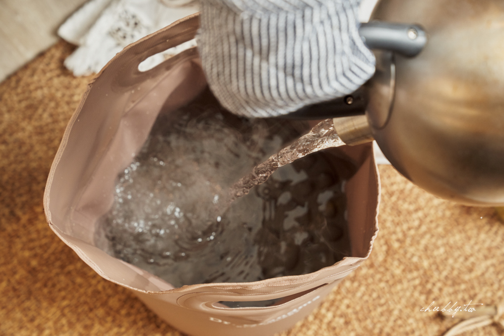 最低成本的睡前養生：『泡腳』這樣泡腳最有效？阿嬤的配方：妳的桑拿沐足袋、純淨自然足浴鹽開箱實測，輕鬆養出好氣色