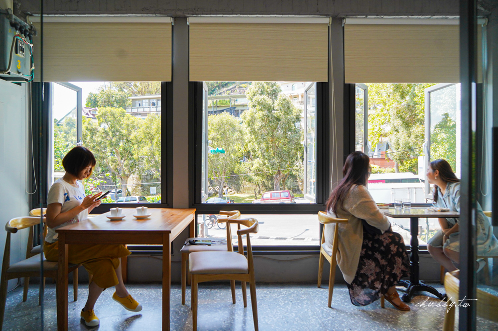 外雙溪秘境咖啡廳│咖朵咖啡Caldo Cafe,台北第一舒芙蕾!坐擁河景第一排,必點雙重起司熱蛋糕、舒芙蕾(菜單/價格) 外雙溪秘境咖啡廳│咖朵咖啡Caldo Cafe,台北第一舒芙蕾!坐擁河景第一排,必點雙重起司熱蛋糕、舒芙蕾(菜單/價格)