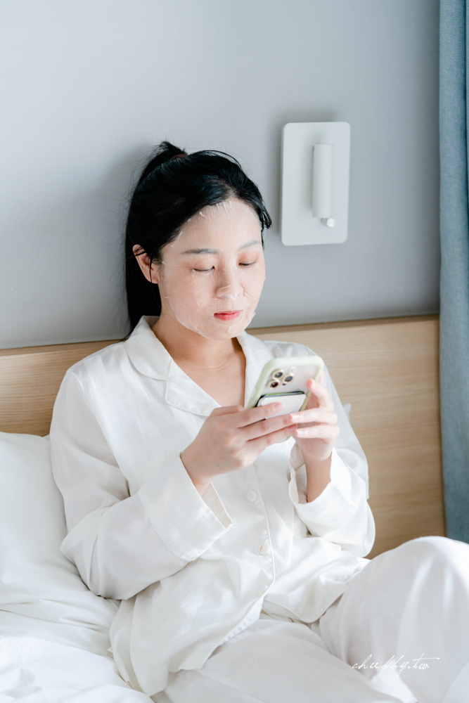 傳說中的『神蜜』來了！乾皮沙漠肌必學的高效補水、春夏愛用保養品推薦：Pattis專業保養，我的精簡護膚守則，35歲素顏也能水嫩通透