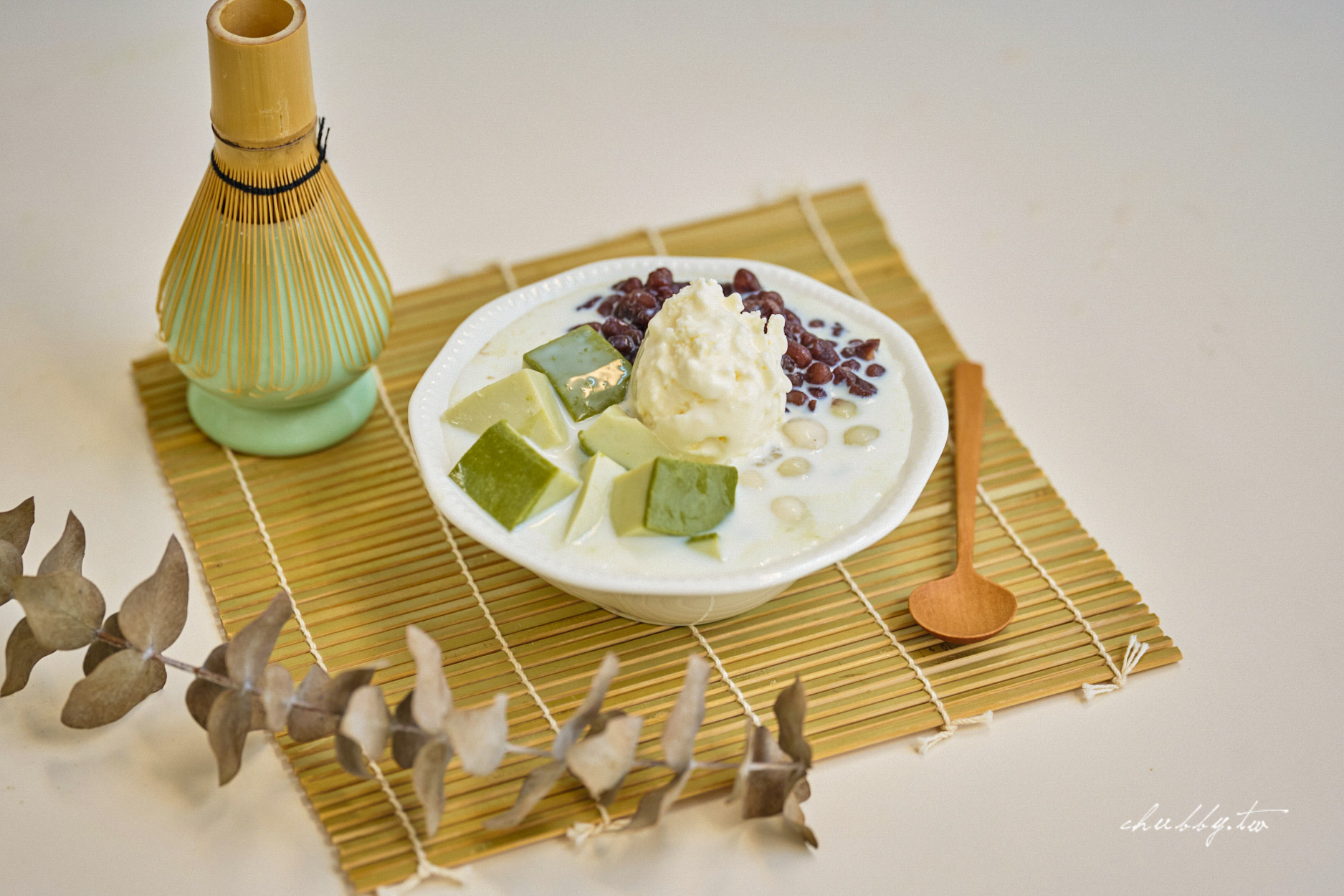 抹茶粉推薦：T世家日式抹茶粉，完美還原星巴克抹茶那堤！三道抹茶食譜分享，抹茶粉怎麼泡最好喝？
