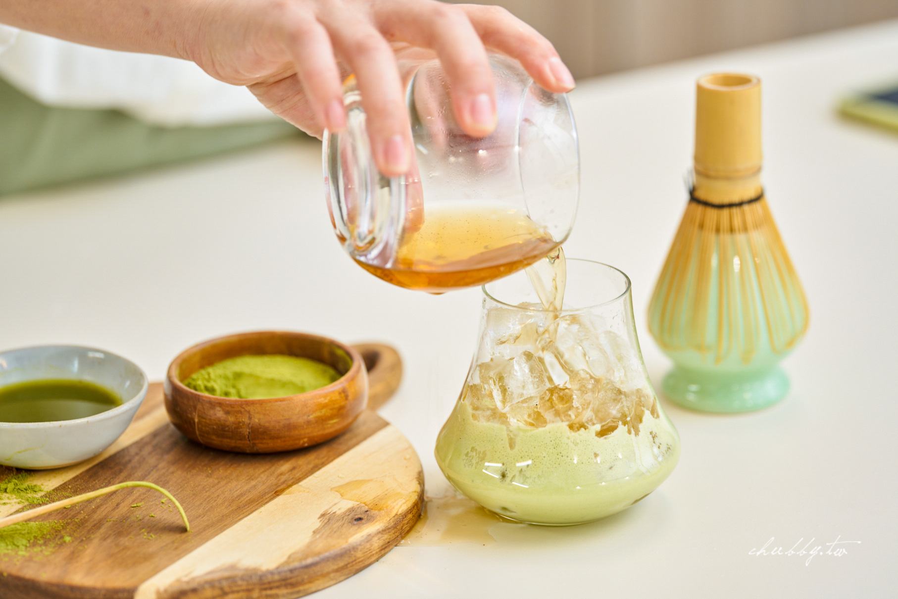 抹茶粉推薦：T世家日式抹茶粉，完美還原星巴克抹茶那堤！三道抹茶食譜分享，抹茶粉怎麼泡最好喝？