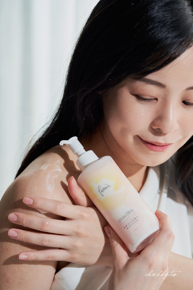 傳說中的『神蜜』來了！乾皮沙漠肌必學的高效補水、春夏愛用保養品推薦：Pattis專業保養，我的精簡護膚守則，35歲素顏也能水嫩通透