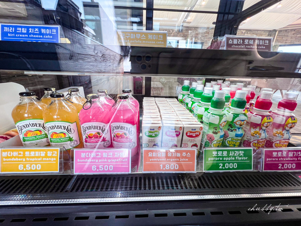 釜山│青沙浦 屋頂咖啡廳推薦!青沙森林 Cheongsa Foret Cafe(청사포레),絕美海景咖啡廳,遠眺紅白燈塔和膠囊列車,可頌鬆餅超好吃! 釜山│青沙浦 屋頂咖啡廳推薦!青沙森林 Cheongsa Foret Cafe(청사포레),絕美海景咖啡廳,遠眺紅白燈塔和膠囊列車,可頌鬆餅超好吃!