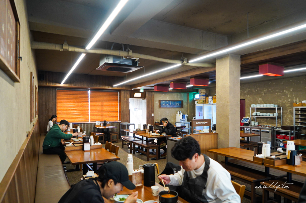 釜山美食推薦:極東豬肉湯飯(극동돼지국밥),傳承三代老牌名店,順遊膠囊列車最完美的豬肉湯飯! 釜山美食推薦:極東豬肉湯飯(극동돼지국밥),傳承三代老牌名店,順遊膠囊列車最完美的豬肉湯飯!
