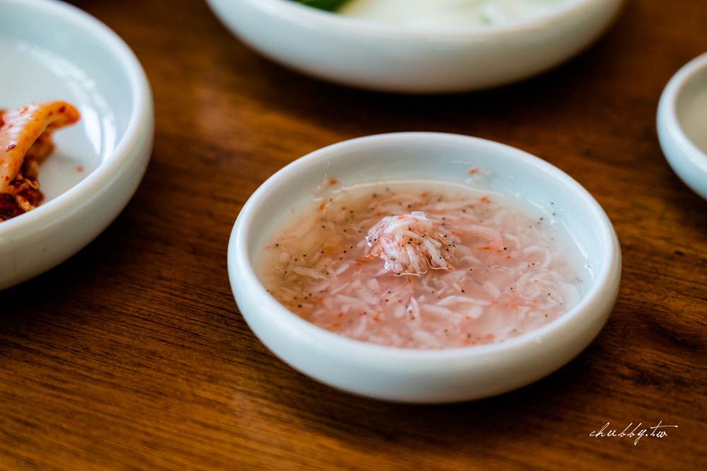 釜山美食推薦:極東豬肉湯飯(극동돼지국밥),傳承三代老牌名店,順遊膠囊列車最完美的豬肉湯飯! 釜山美食推薦:極東豬肉湯飯(극동돼지국밥),傳承三代老牌名店,順遊膠囊列車最完美的豬肉湯飯!