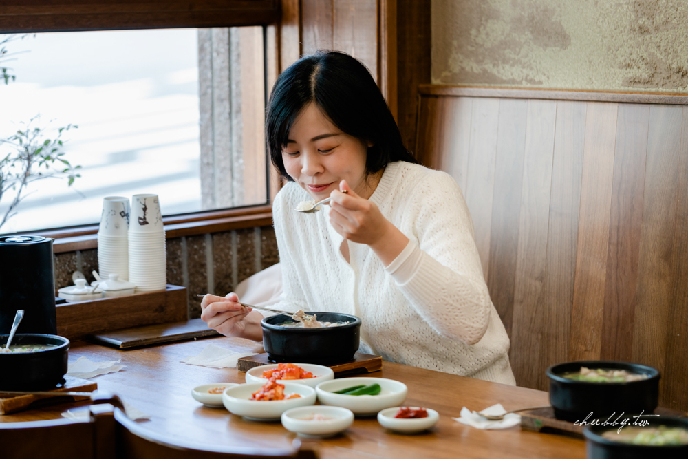 釜山美食推薦:極東豬肉湯飯(극동돼지국밥),傳承三代老牌名店,順遊膠囊列車最完美的豬肉湯飯! 釜山美食推薦:極東豬肉湯飯(극동돼지국밥),傳承三代老牌名店,順遊膠囊列車最完美的豬肉湯飯!