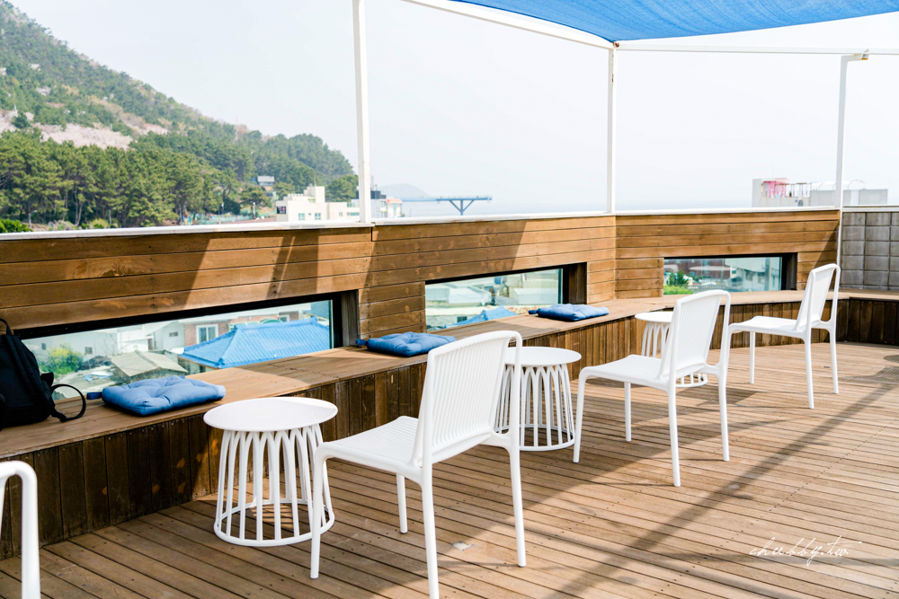 青沙浦屋頂咖啡廳青沙森林 Cheongsa Foret Cafe(청사포레),絕美海景咖啡廳屋頂可以遠眺紅白燈塔