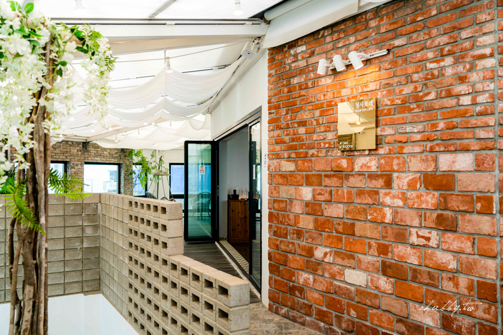 青沙浦屋頂咖啡廳推薦:青沙森林 Cheongsa Foret Cafe(청사포레),絕美海景咖啡廳環境很大