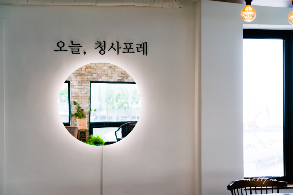 釜山│青沙浦 屋頂咖啡廳推薦!青沙森林 Cheongsa Foret Cafe(청사포레),絕美海景咖啡廳,遠眺紅白燈塔和膠囊列車,可頌鬆餅超好吃! 釜山│青沙浦 屋頂咖啡廳推薦!青沙森林 Cheongsa Foret Cafe(청사포레),絕美海景咖啡廳,遠眺紅白燈塔和膠囊列車,可頌鬆餅超好吃!