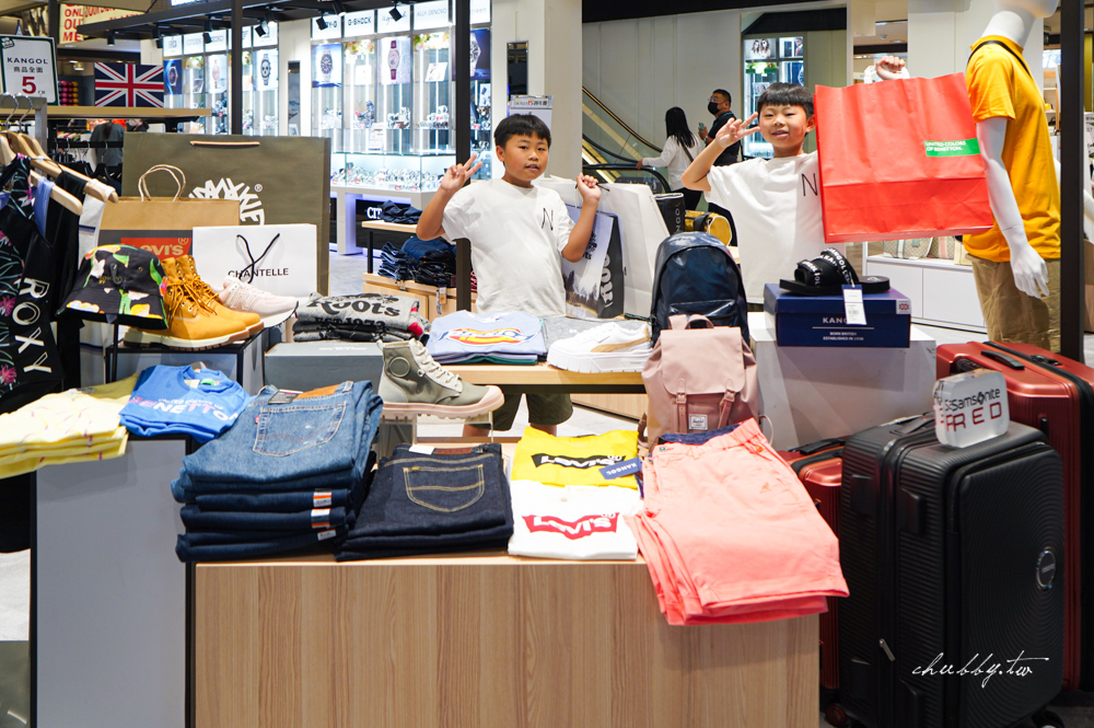 台中兩天一夜行程推薦：日曜天地OUTLET、入住臺中公園智選假日飯店，吃喝玩樂一站就夠！