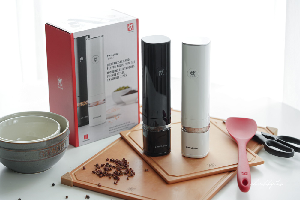秋日暖心簡單食譜【胡椒雞湯烏龍麵】同場開箱德國雙人ZWILLING ENFINIGY電動研磨器 秋日暖心簡單食譜【胡椒雞湯烏龍麵】同場開箱德國雙人ZWILLING ENFINIGY電動研磨器