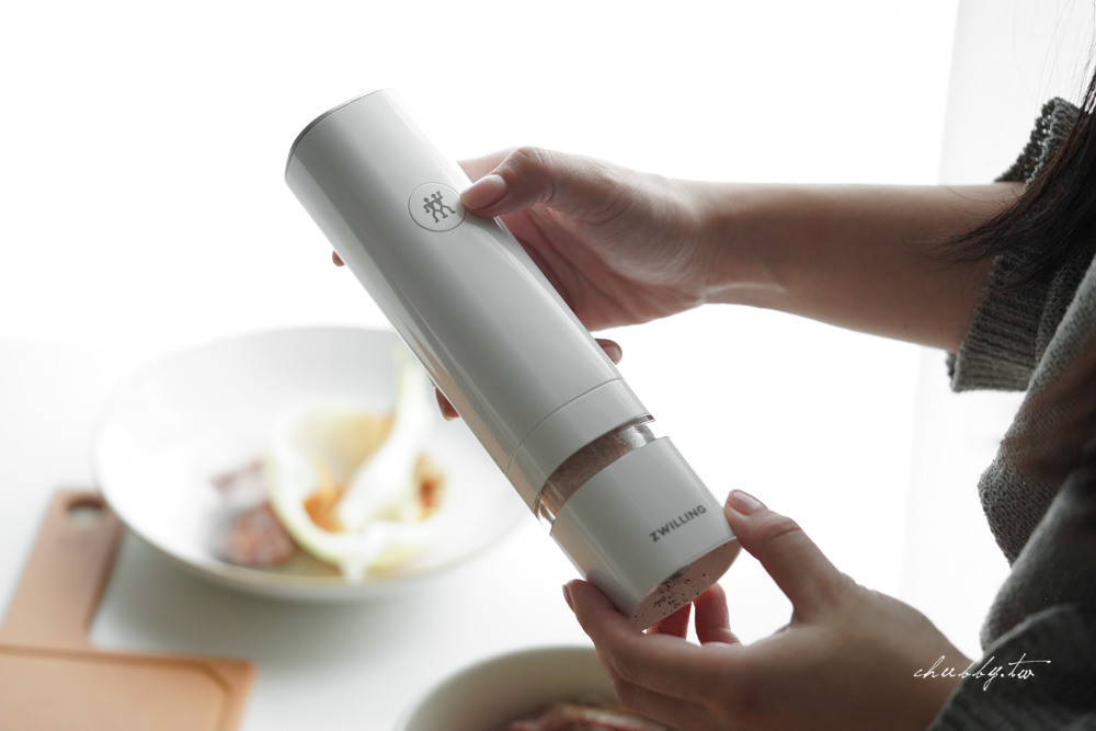 秋日暖心簡單食譜【胡椒雞湯烏龍麵】同場開箱德國雙人ZWILLING ENFINIGY電動研磨器 秋日暖心簡單食譜【胡椒雞湯烏龍麵】同場開箱德國雙人ZWILLING ENFINIGY電動研磨器